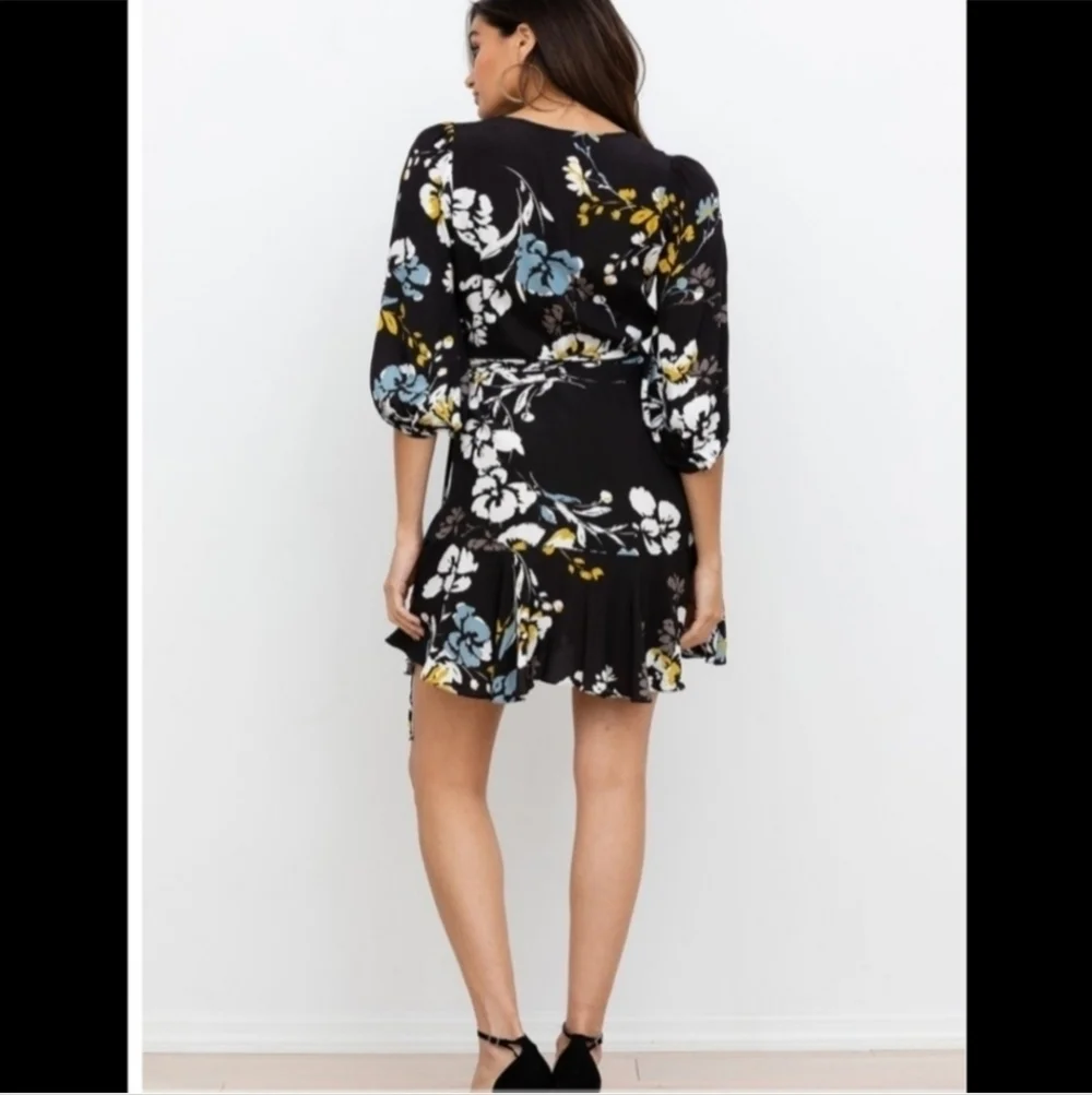 Yumi Kim Love Wins Black Floral Ruffled Wrap Dress Size Small - Picture 3 of 12